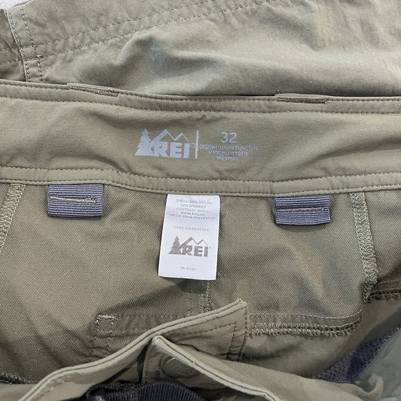 REI Cargo Shorts Mens Sz 32 Green Belted Outdoor Hiking Camping Pockets Work - Picture 6 of 7